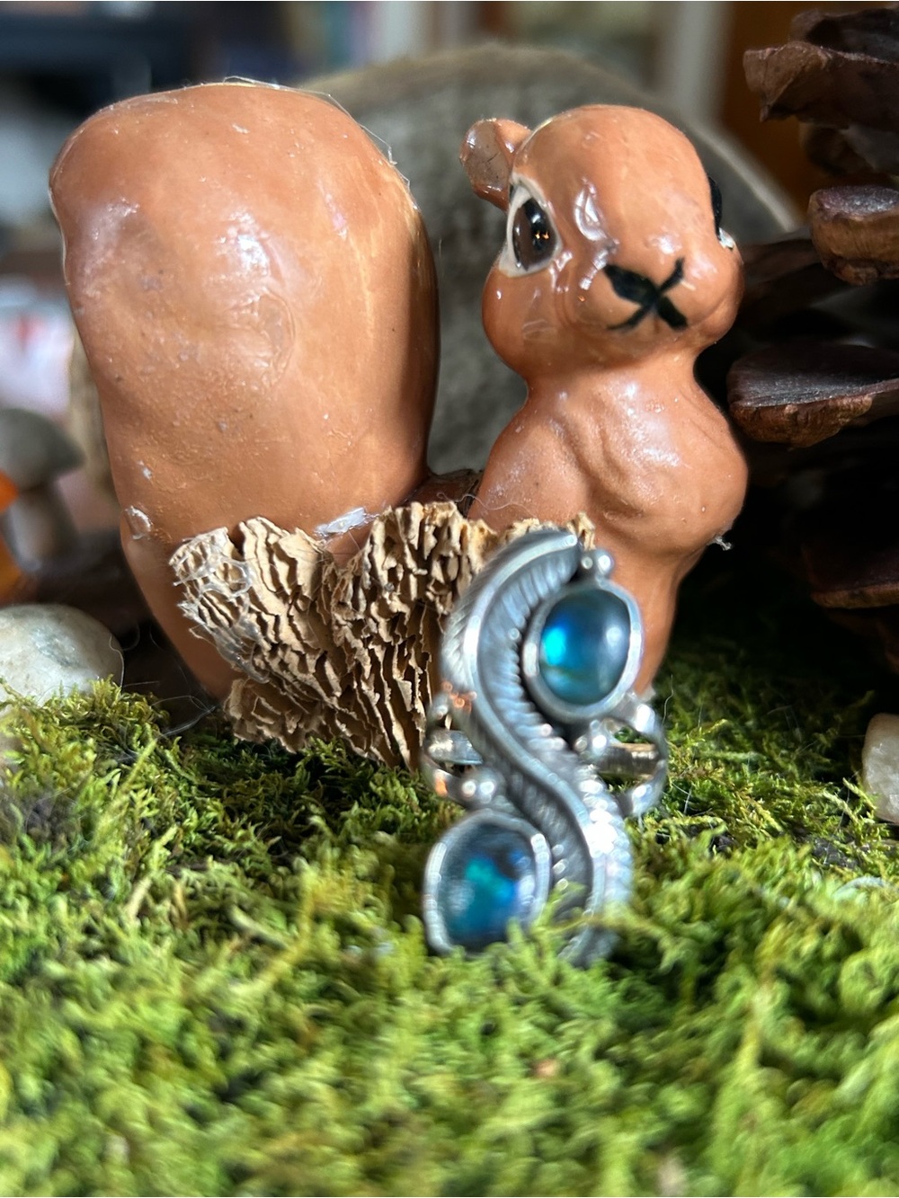 925 Sterling she’s a tiny treasure size 5 labradorite ring